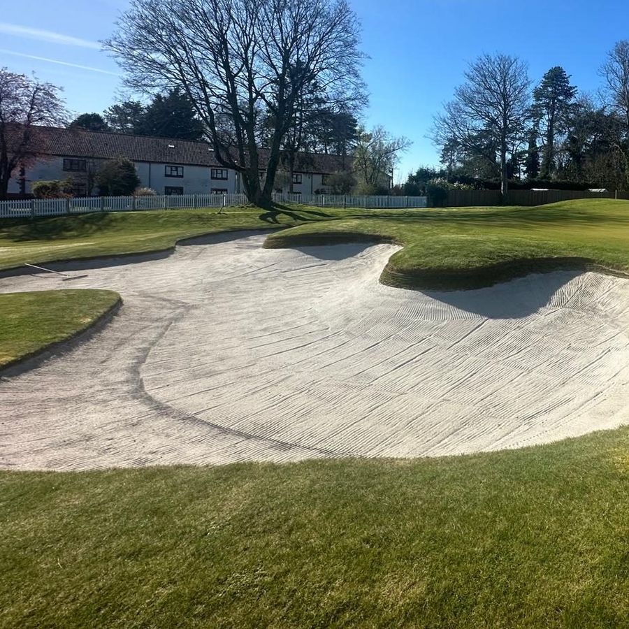 Bunkers beside the green